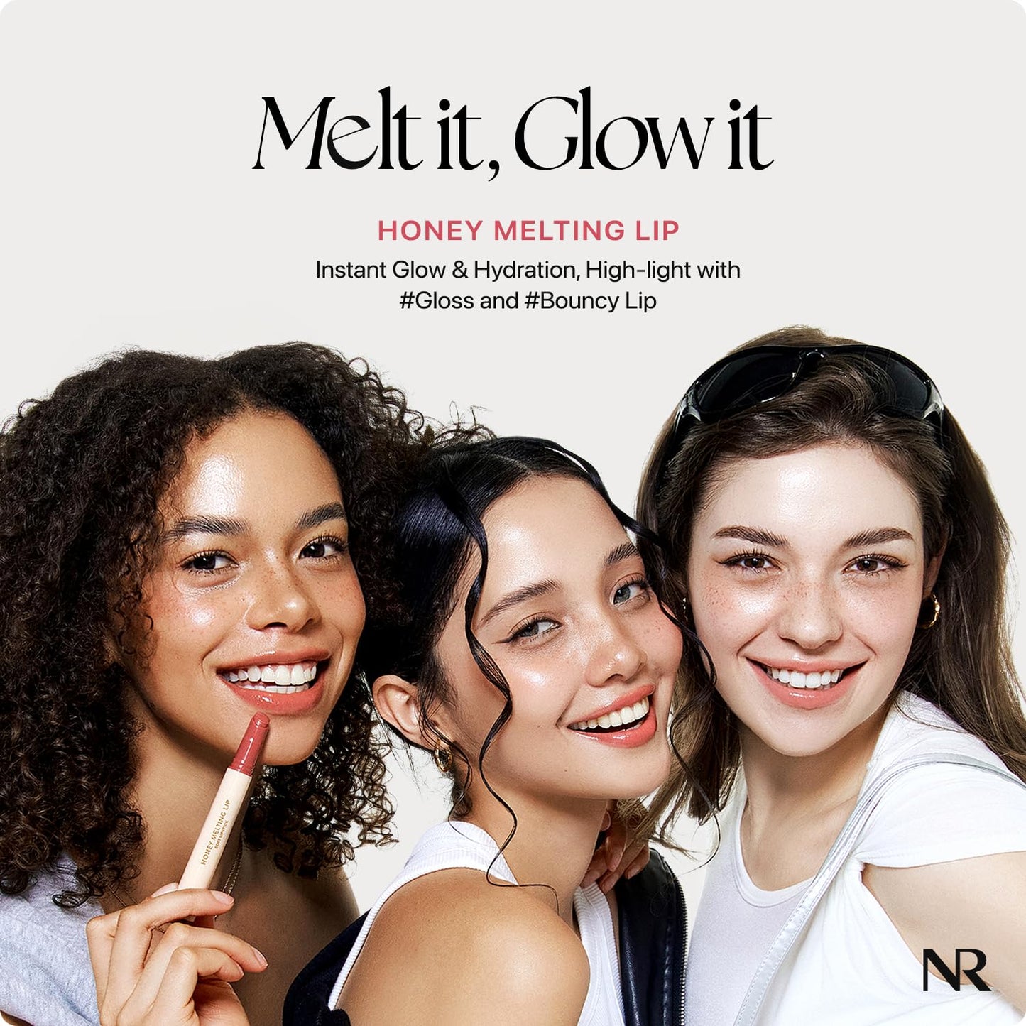 Honey Melting Lipstick – Glossy, Hydrating & Vibrant Color